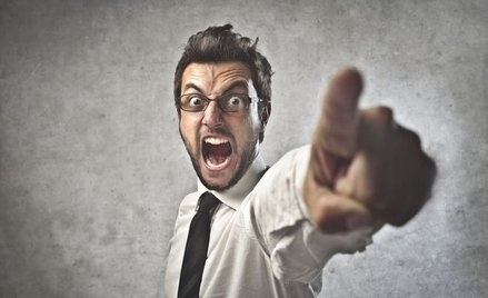 Zwolnienie z pracy a nielojalnośc pracowników