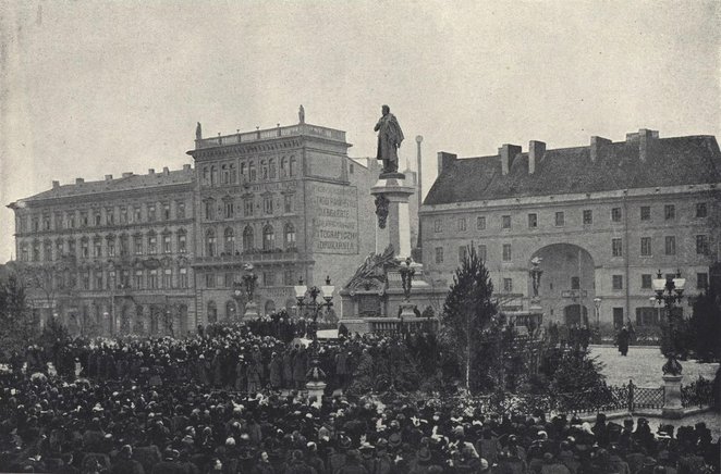 Przy dźwiękach „Modlitwy” Moniuszki zasłona opadła