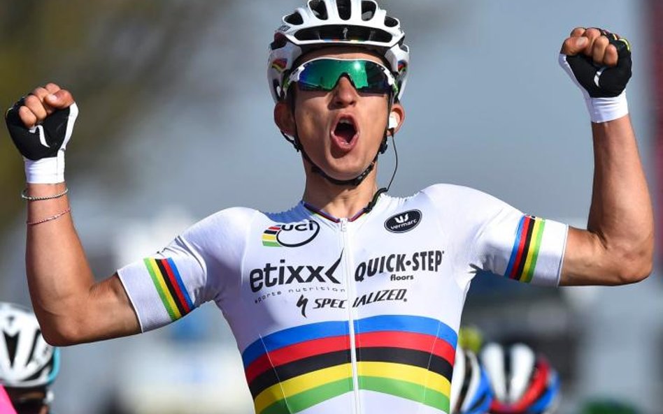 Michał Kwiatkowski w tęczowej koszulce mistrza świata zdobytej rok temu wygrywa w kwietniu wyścig Am