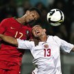 Nani (z lewej) zaczął strzelanie bramek w meczu Portugalii z Albanią. Portugalczycy awansowali do ba