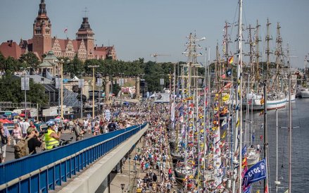 Do Szczecina płynie 55 żaglowców i jachtów z 18 krajów