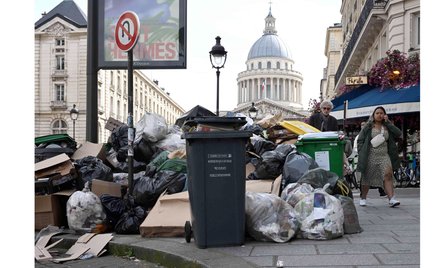 Debacie w parlamencie towarzyszą strajki, w tym służb oczyszczania Paryża