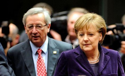 Kanclerz Niemiec Angela Merkel i premier Hiszpanii Jose Luis Zapatero na szczycie Unii Europejskiej 