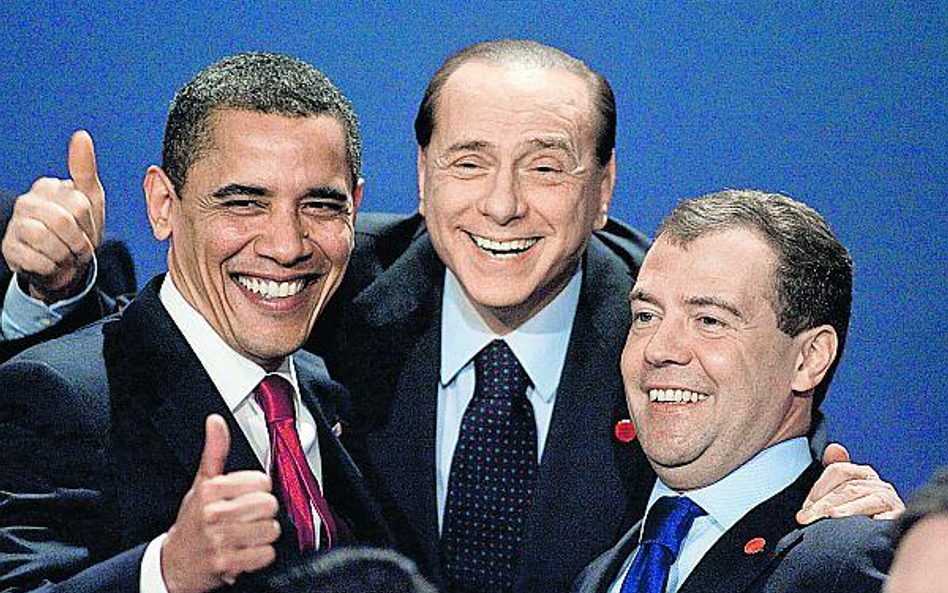 Prezydent USA Barack Obama, premier Włoch Silvio Berlusconi i prezydent Rosji Dmitrij Miedwiediew (n