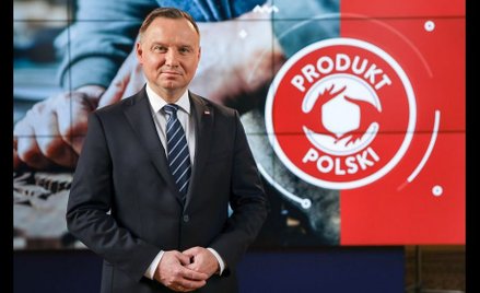 Andrzej Duda wystąpił na tle nielegalnego logo