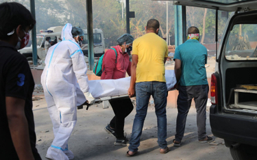 Koronawirus. Delhi: Szpitale idą do sądu domagając się tlenu