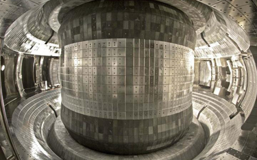 W chińskim reaktorze uzyskano niewiarygodnie wysoką temperaturę 50 mln st. C