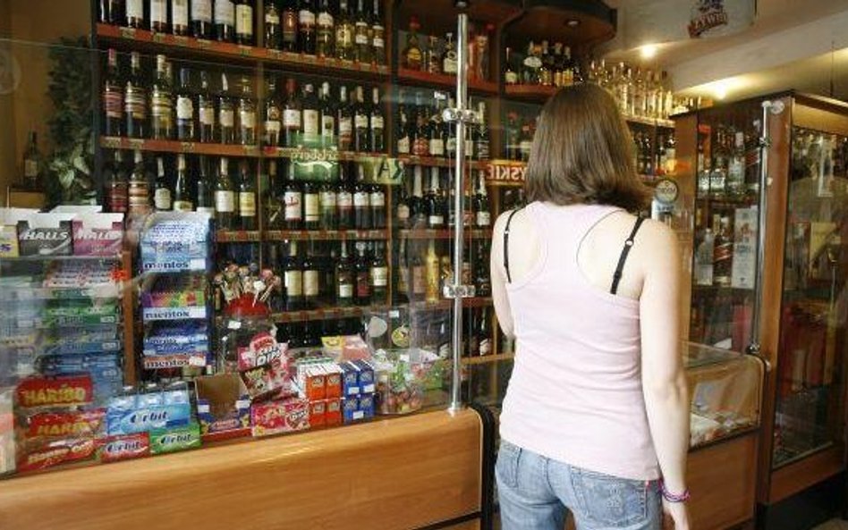 Nocna prohibicja w Krakowie. Sklepy same tego chcą