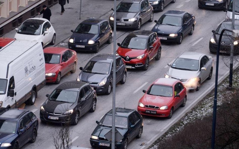 GDDKiA ma przygotować aplikację, która będzie w czasie rzeczywistym pokazywać utrudnienia na mapie.