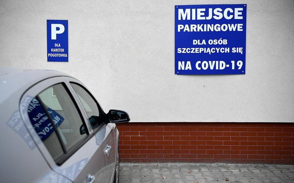 Prawie 650 nowych infekcji. Liczba zakażeń zbliża się do 3 milionów