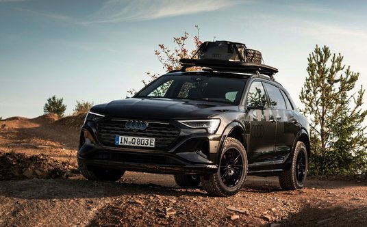 Audi Q8 E-Tron Edition Dakar