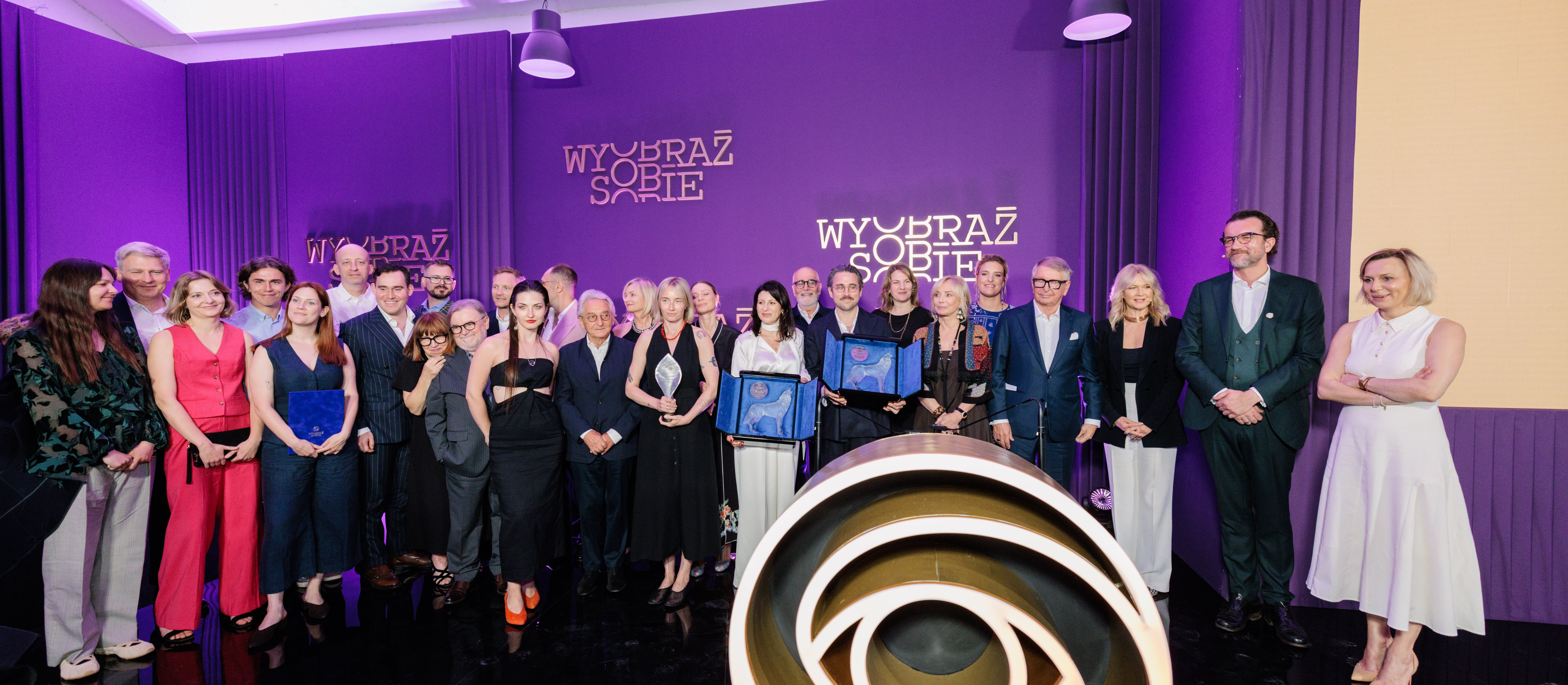 Konkurs Wyobraź Sobie: dwudziestolatek, który utrzymuje rodzinę ciałem