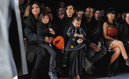 Na zdjęciu od lewej: pani Aimie Wang, trzyletnia Alia Wang, pani Kim Kardashian z synkiem i małżonki