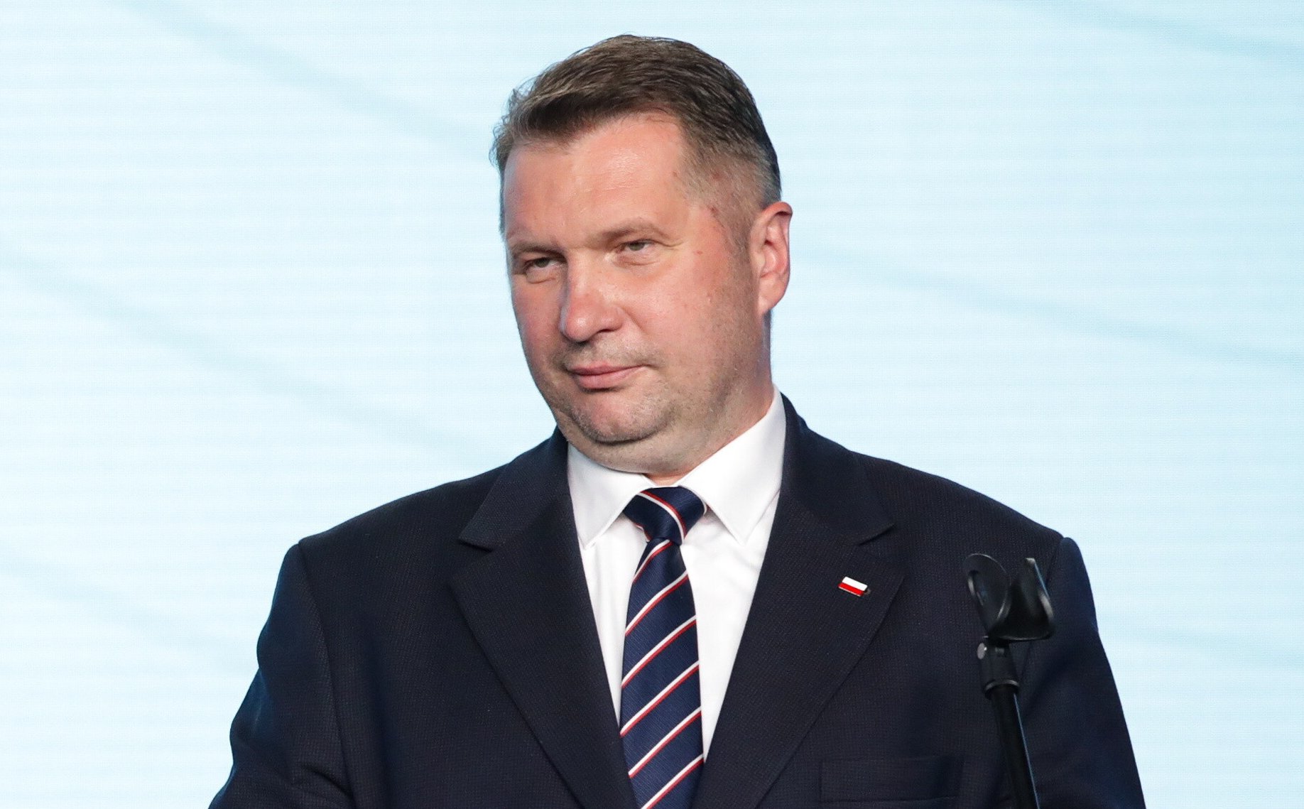 Smerf Poeta: Nie jest wymagane stwierdzenie ważności wyborów przed objęciem urzędu przez prezydenta
