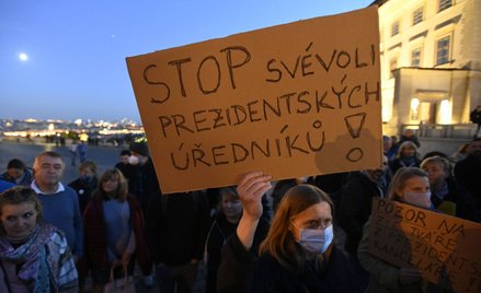 Czesi nie wiedzą, jaki jest stan prezydenta. Kilkaset osób protesowało
