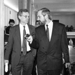 Jacek Kurczewski, wicemarszałek Sejmu, i Antoni Macierewicz, minister spraw wewnętrznych, po przekaz