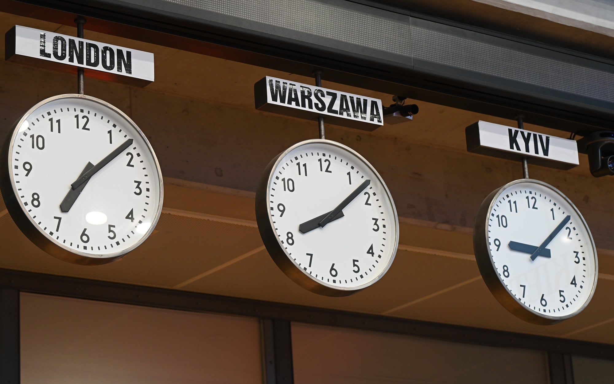 Indeksy w Warszawie zrobiły odwrót od szczytów