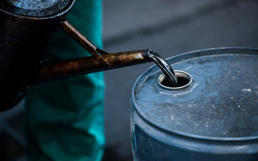 Ropa w USA wyceniana coraz niżej; Kanada dostarcza swój surowiec, OPEC ma spotkanie
