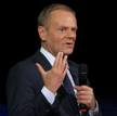 Tusk: Chciałbym, żebyśmy porzucili naiwny slogan. Prawda sama się nie obroni