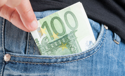Pracujący za granicą chcą uciec fiskusowi. Problemem jest rodzina