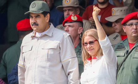 W nocy z trzeciego na czwartego stycznia Nicolás Maduro został wraz z żoną Cilią Flores przetranspor