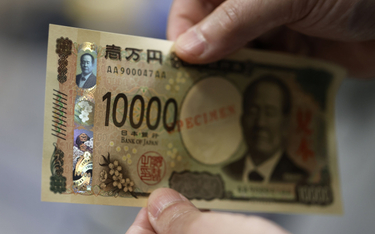 Wzór nowo zaprojektowanego japońskiego banknotu 10 000 jenów, z trójwymiarową technologią holografic