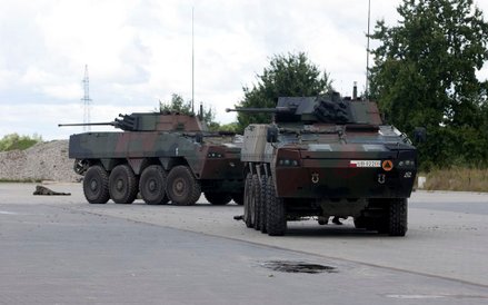 Rosomak. Jeden z najlepszych na świecie kołowych transporterów opancerzonych produkowany w śląskich 