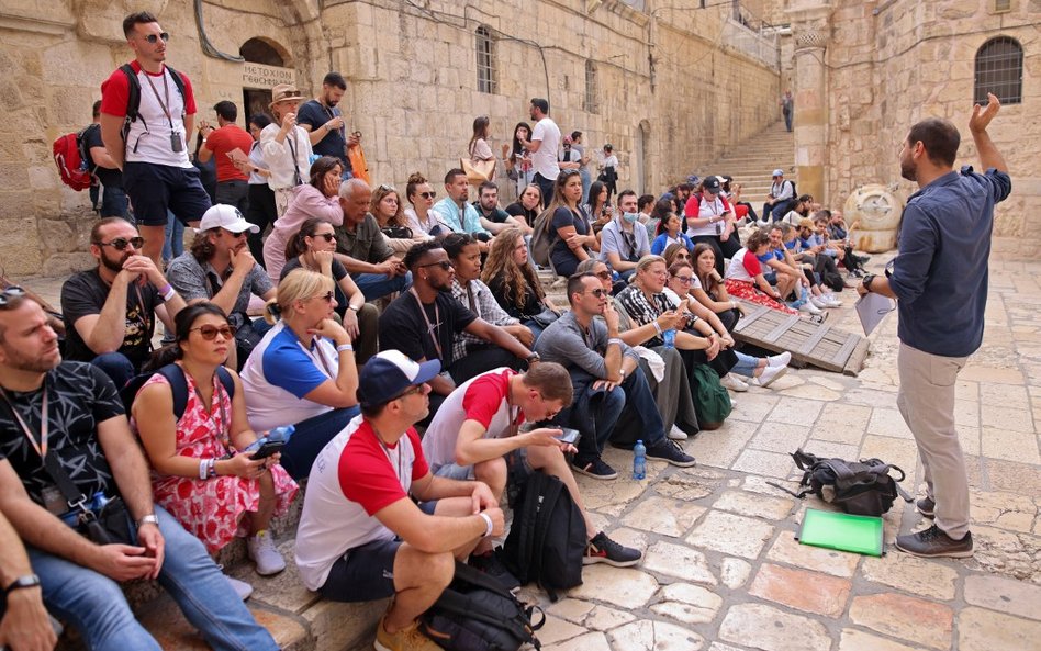 Izrael zwalnia grupy wycieczkowe z trzeciej dawki szczepionki