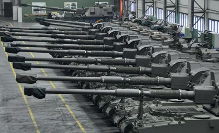 Potężne zamówienie na haubice Krab z Huty Stalowa Wola dowiodło, że armia jest zdecydowana kupować w