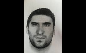 Poszukiwany ma około 40 lat i mierzy 180 cm