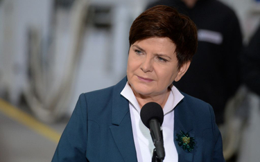 Premier Beata Szydło podczas wizyty w firmie Radmot w Woli Gutowskiej k. Jedlińska.