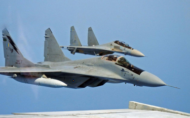 Obecnie Malezja wykorzystują wielozadaniowe samoloty bojowe produkcji rosyjskiej (MiG-29N i Su-30MKM