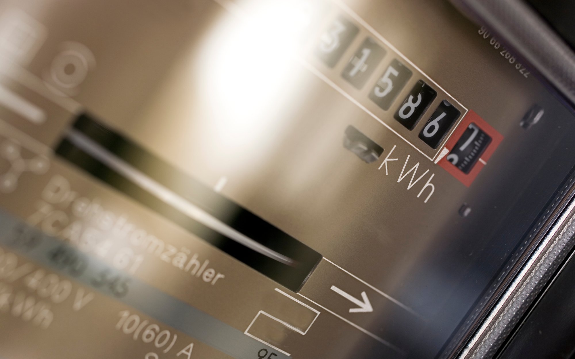 Obniżone ceny prądu. Rząd po raz kolejny przedłuża termin dla firm