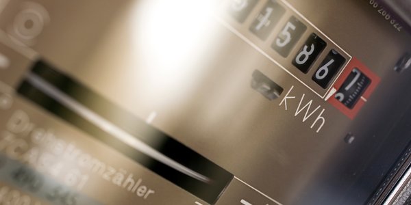 Tańszy prąd dla firm. Prezydent zdecydował: będzie więcej czasu w rozliczenie