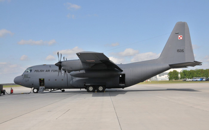 Średni samolot transportowy Lockheed C-130E Hercules Sił Powietrznych. Fot./Andrzej Kiński.