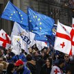 Grudzień 2023, Tbilisi. Guzini świętują przyznanie krajowi statusu oficjalnego kandydata do przystąp