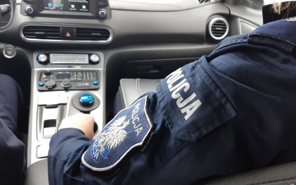 Policjanci zauważyli osobę, której wygląd odpowiadał rysopisowi poszukiwanego obywatela Zimbabwe