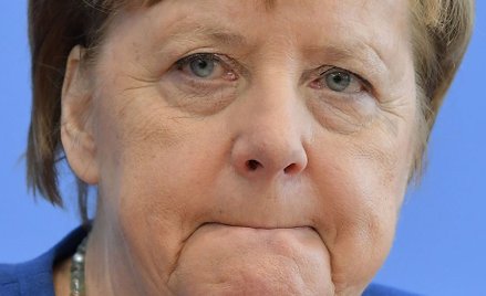 – Jesteśmy na początku rozwoju wydarzeń, którego dalszego ciągu nie znamy – powiedziała Merkel.