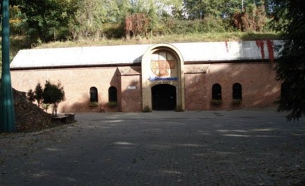 Nazwiska zbrodniarzy hitlerowskich na polskim cmentarzu