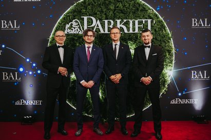 W środku: Krzysztof Bachta, prezes i Marcin Jaszczuk, wiceprezes Alior Banku