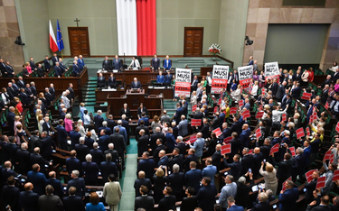Protest opozycji w trakcie składania przysięgi przed drugą kadencją prezesa Narodowego Banku Polskie