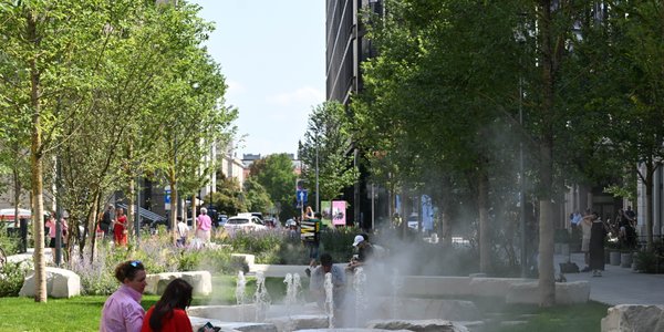 Niemcy zachwyceni metamorfozą centrum Warszawy — Berlin wypada przy niej blado