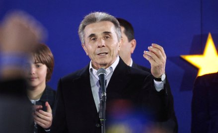 Założone i sterowane z tylnego fotela przez miliardera Bidzinę Iwaniszwilego Gruzińskie Marzenie naw