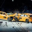 Pierwszy oficjalny crash test dwóch samochodów elektrycznych