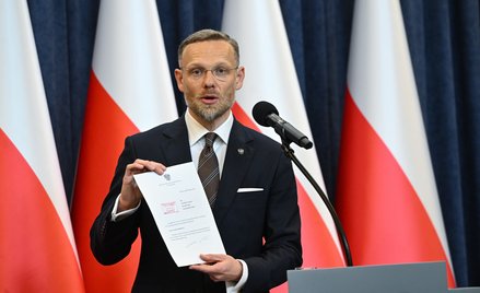 Szef Kancelarii Prezydenta RP Zbigniew Bogucki podczas konferencji prasowej w Pałacu Prezydenckim w 
