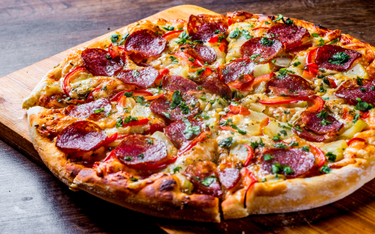 Za przeciętne wynagrodzenie statystyczny Polak może dzisiaj kupić 223 pizze w miesiącu