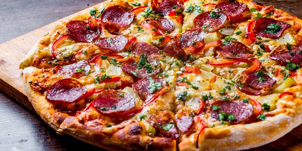 Sieć Domino’s Pizza ma kłopoty. Kolejny brytyjski szef odchodzi, sprzedaż spada