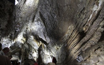 Jaskinie w Han-sur-Lesse w Belgii