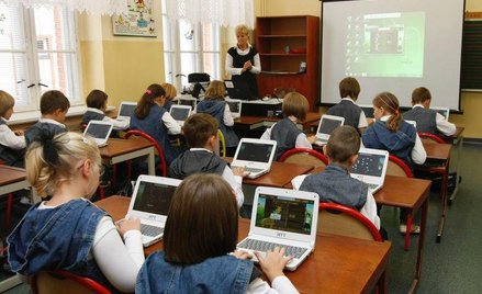 Wydanie papierowe podręcznika będzie mogło mieć elektroniczny odpowiednik, ale niekoniecznie. Na zdj