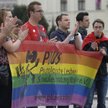 "Gazeta Wyborcza": Geje i lesbijki w podręcznikach już od przedszkola